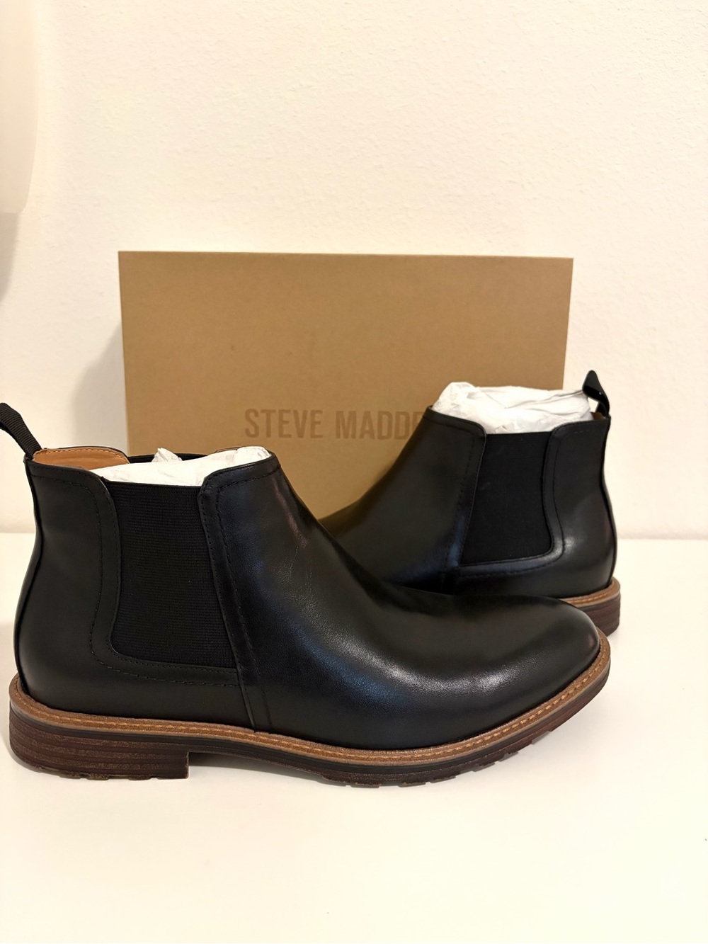 Steve Madden Black Leather Chukka Chelsea Boots